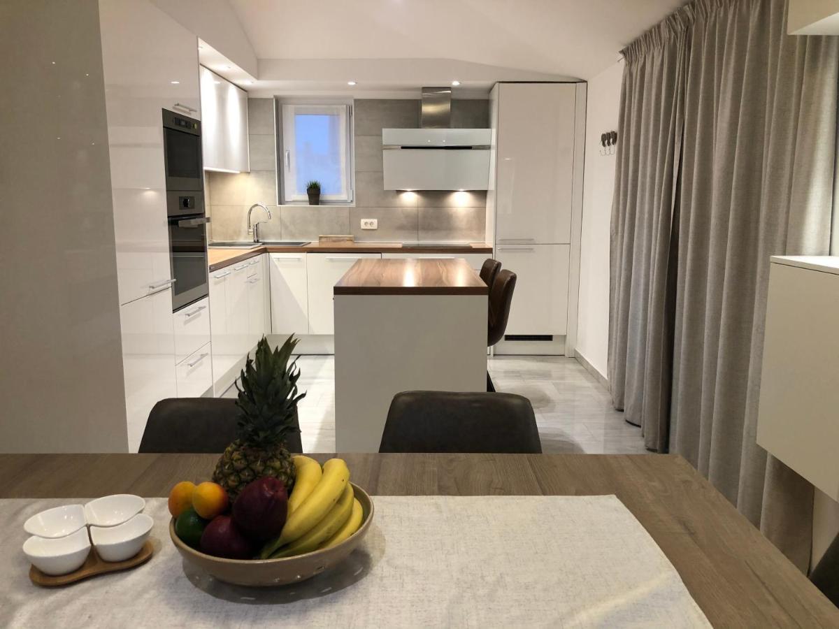 Sunny Apartment Ana Медулин Экстерьер фото